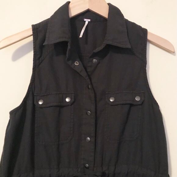 Free People Too Far black Sleeveless Utility Long Tunic Vest Top oversized XS - Picture 4 of 11
